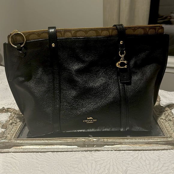 Authentic COACH  signature tote - Picture 1 of 8